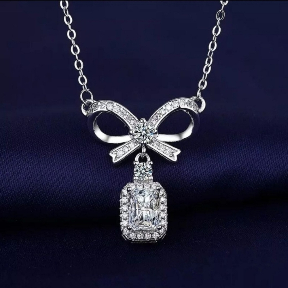 Gorgeous Diamond Bow Pendant Necklace